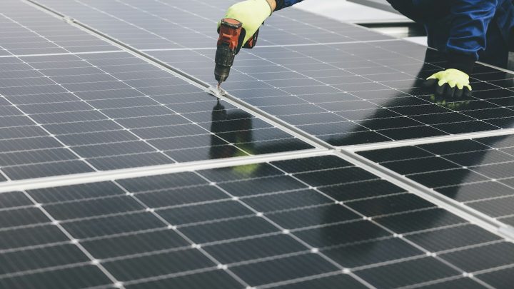 光伏组串电流不平衡排查思路：从数据异常到现场定位